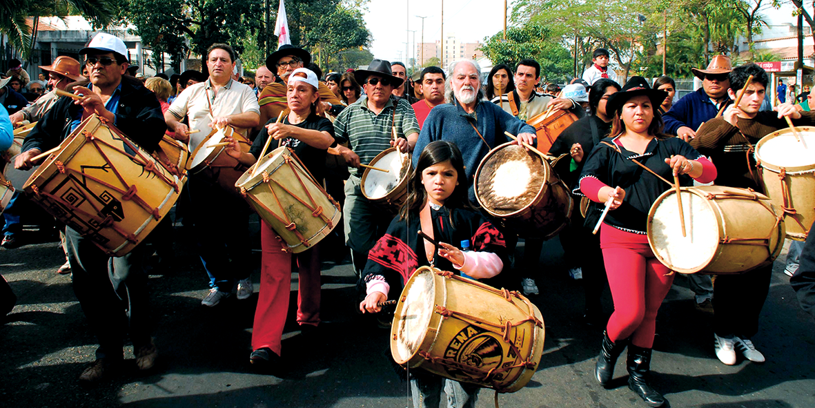 Muestra libro El Bombo Legüero 7